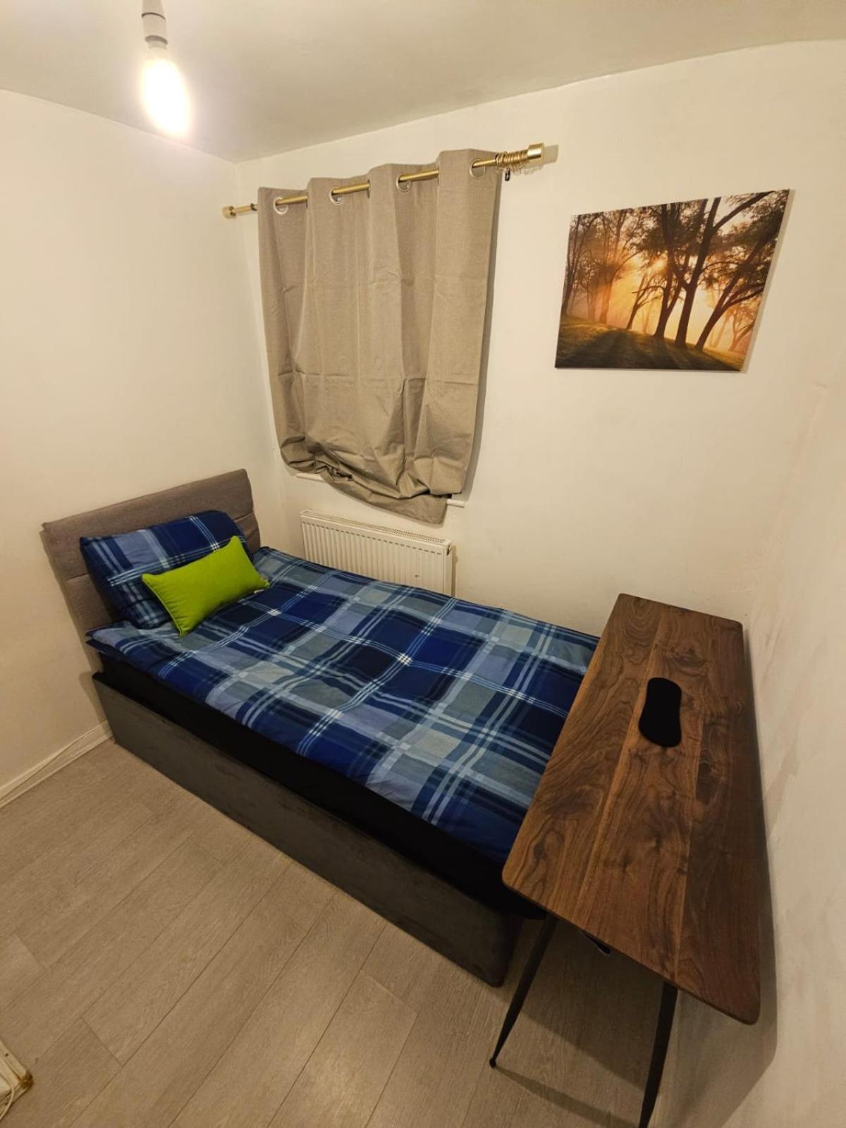Spacious Single Room Nottingham Exterior photo